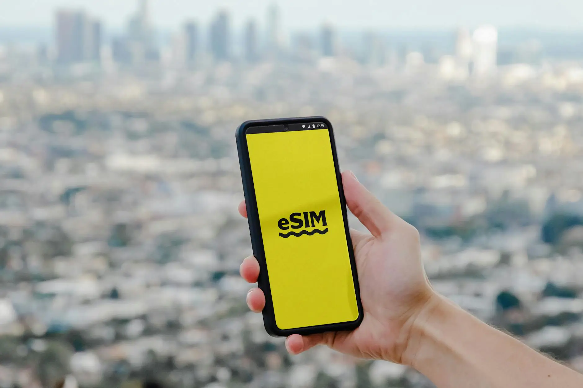 smartphone with esim